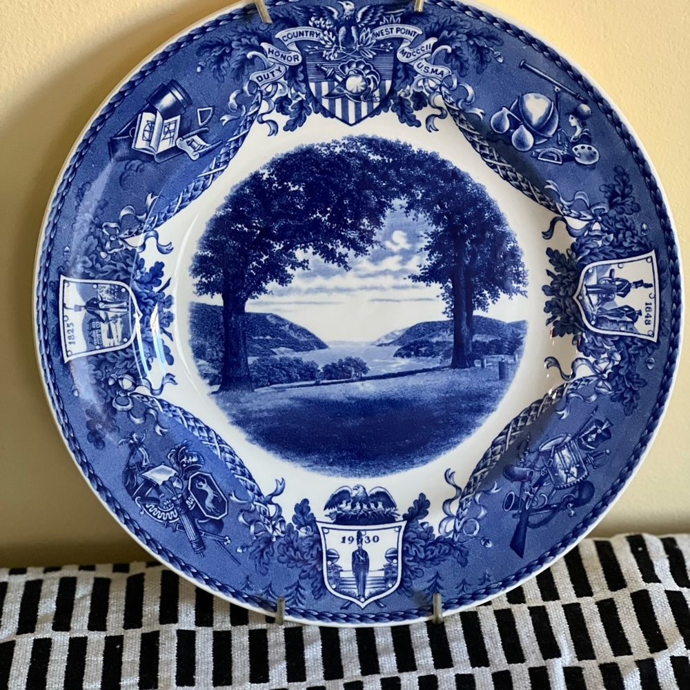 Vintage “on post in camp” 1933 military wall plate
